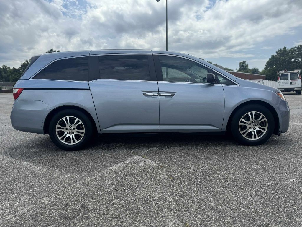 2012 Honda Odyssey Image 5