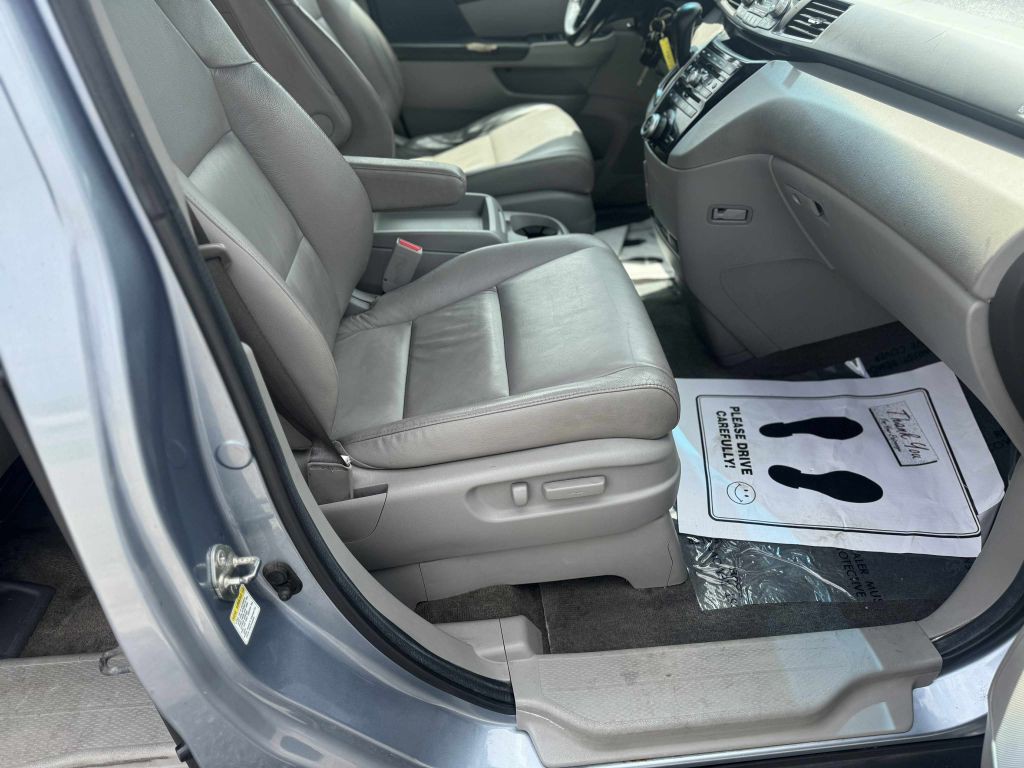 2012 Honda Odyssey Image 14