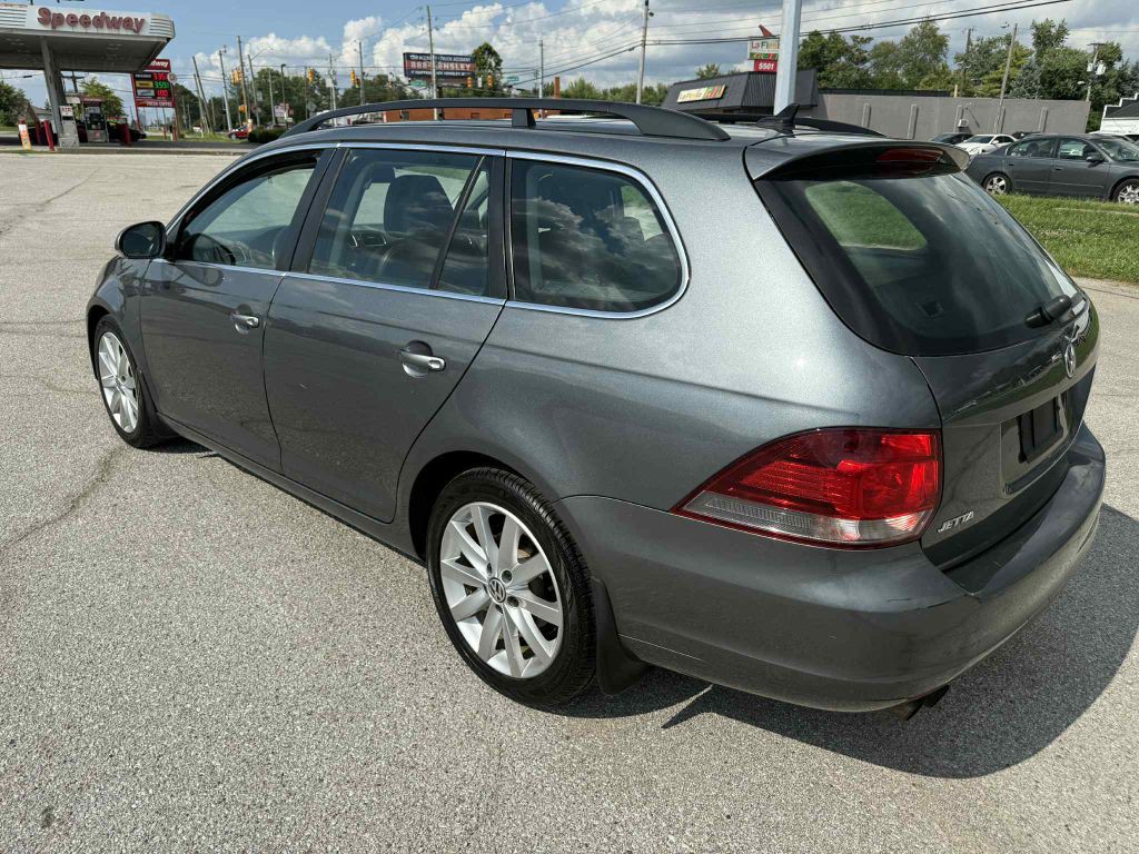 2012 Volkswagen Jetta Image 8