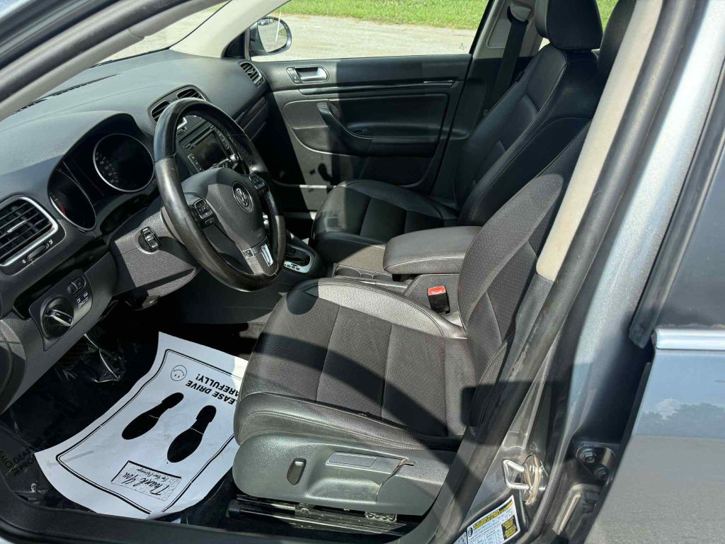 2012 Volkswagen Jetta Image 9
