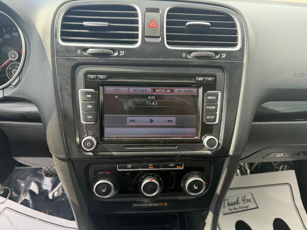 2012 Volkswagen Jetta Image 16