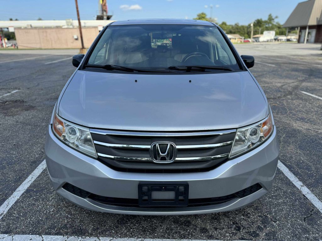 2013 Honda Odyssey Image 2