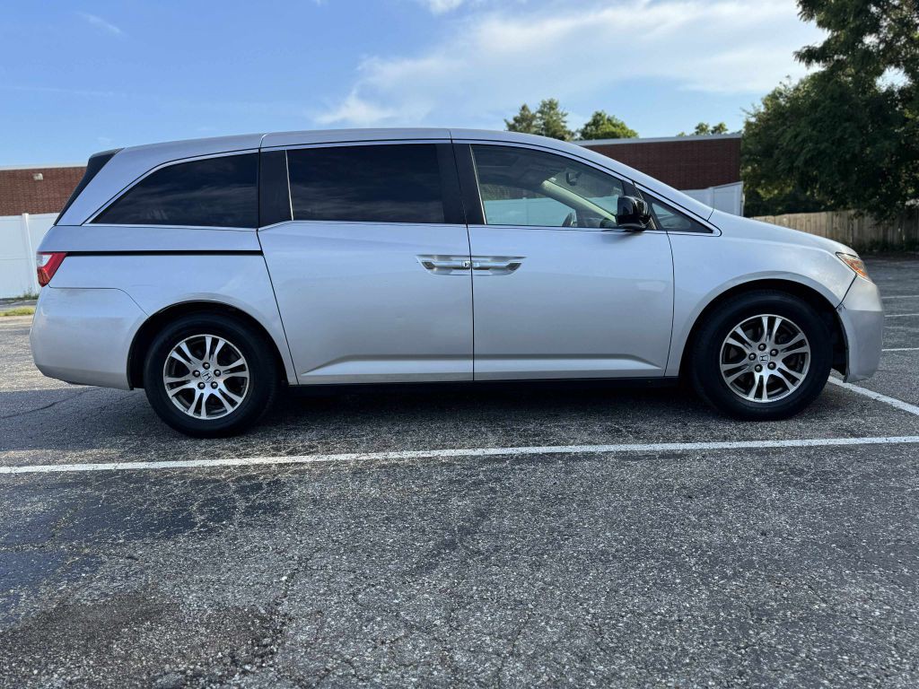 2013 Honda Odyssey Image 4