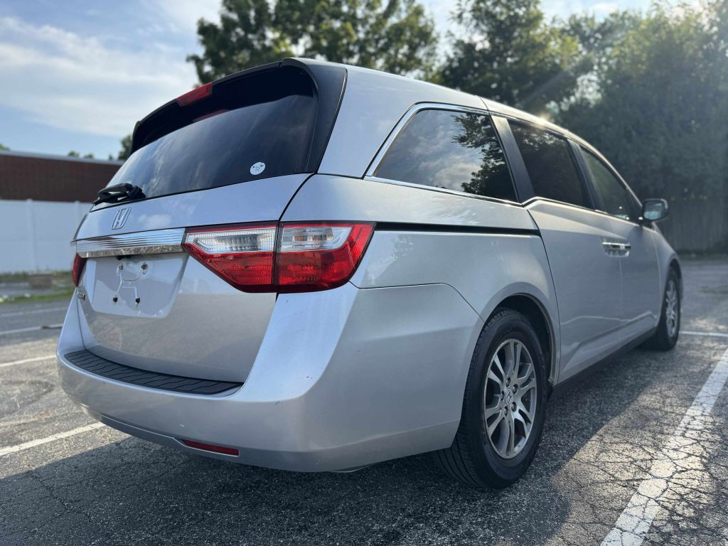 2013 Honda Odyssey Image 8