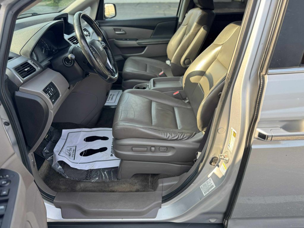 2013 Honda Odyssey Image 9