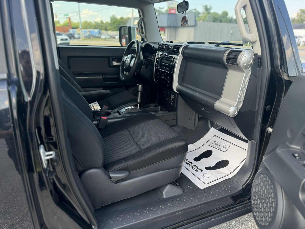 2008 Toyota FJ Cruiser Image 12