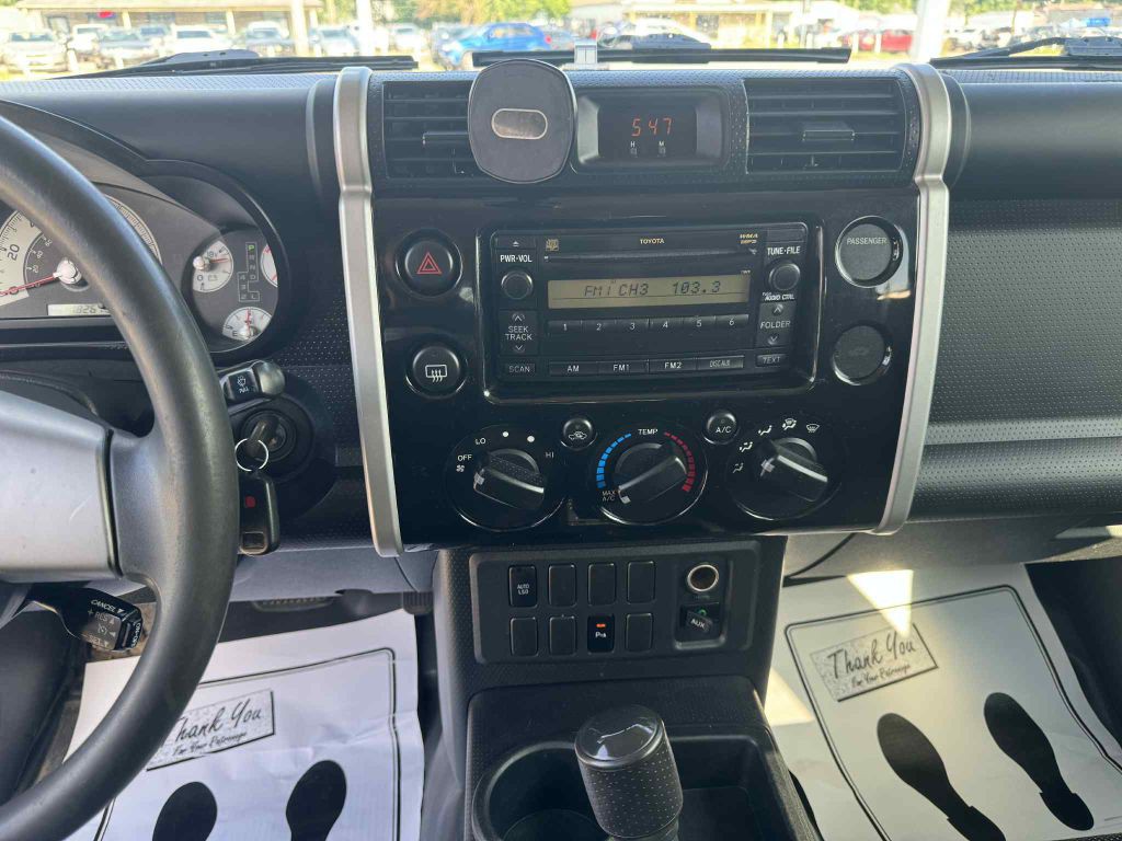 2008 Toyota FJ Cruiser Image 16