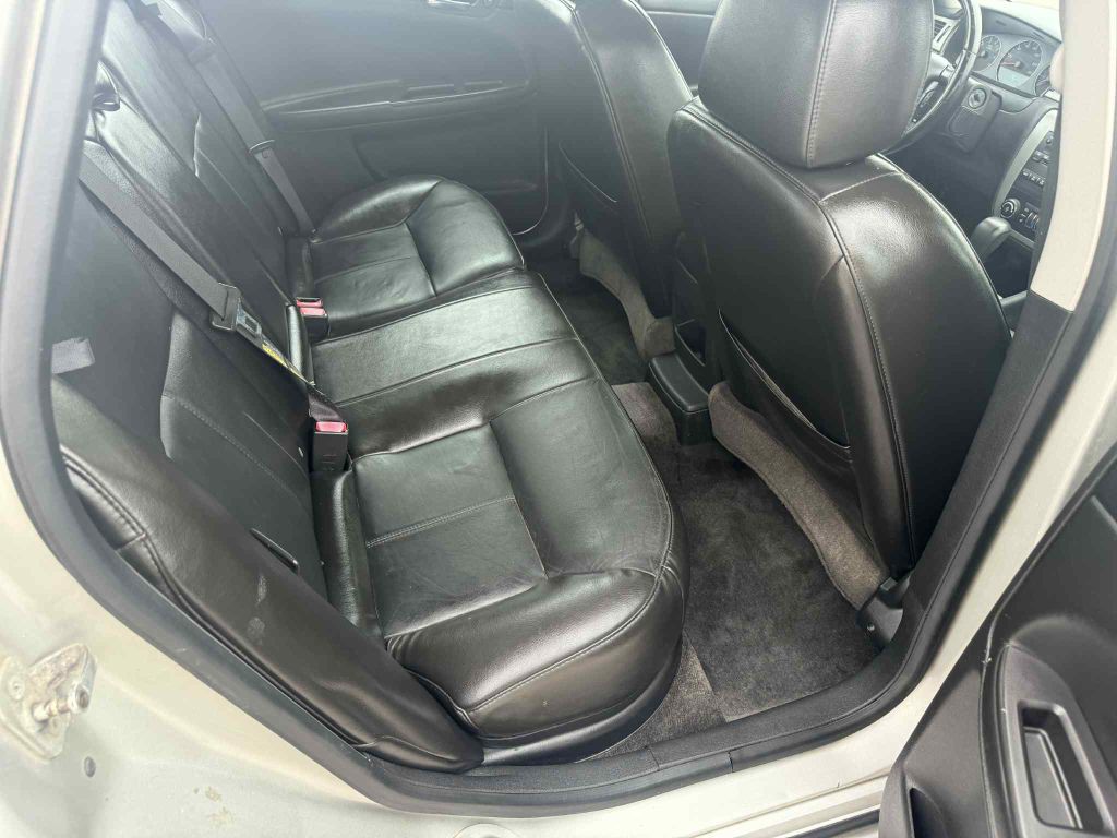 2008 Chevrolet Impala Image 12