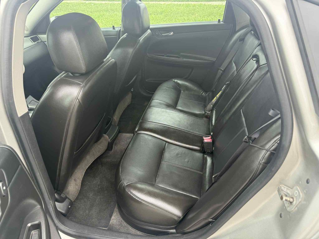 2008 Chevrolet Impala Image 10
