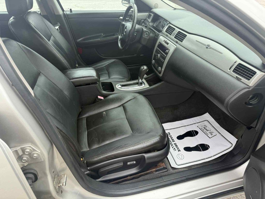 2008 Chevrolet Impala Image 13