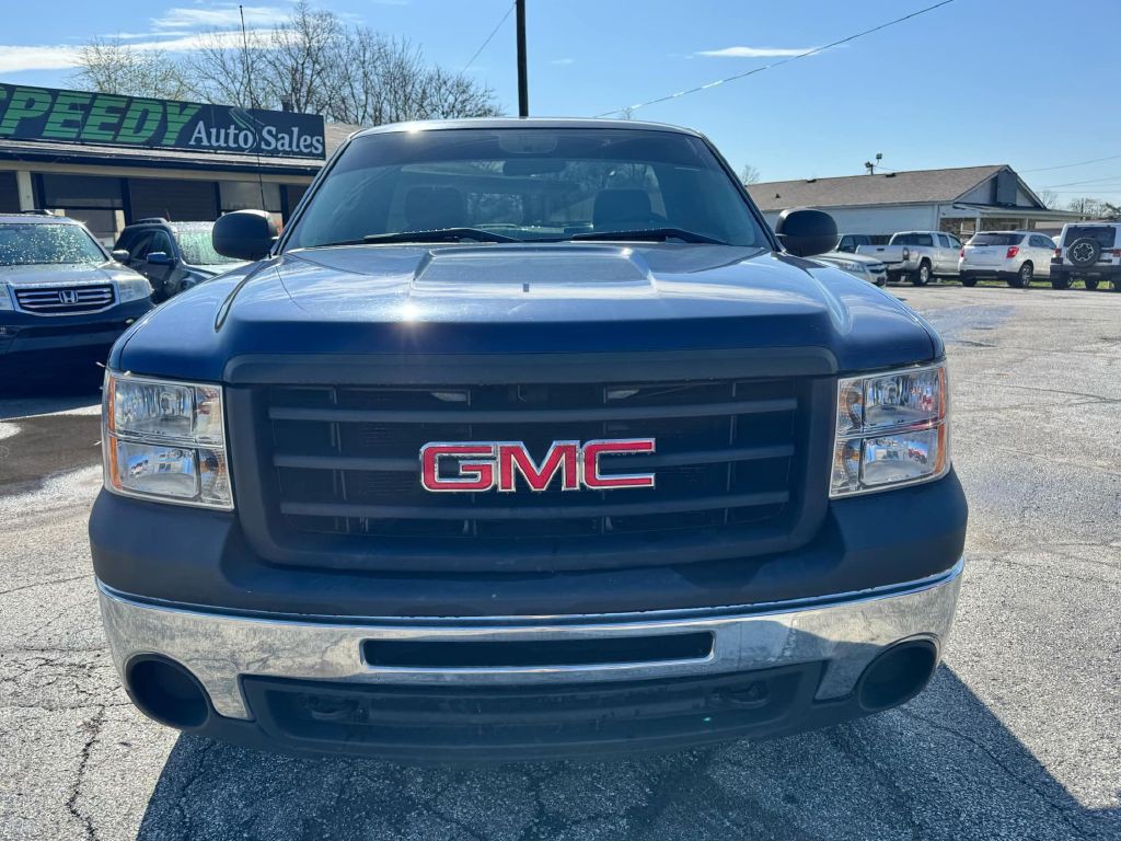 2011 GMC Sierra Image 2