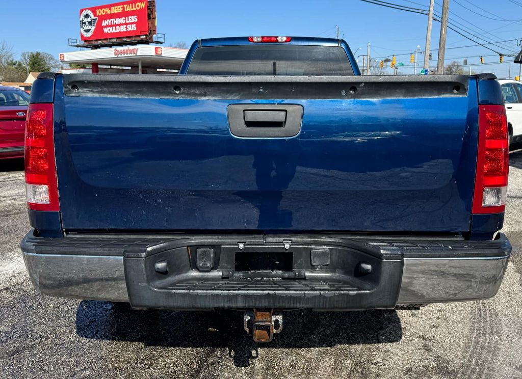 2011 GMC Sierra Image 7