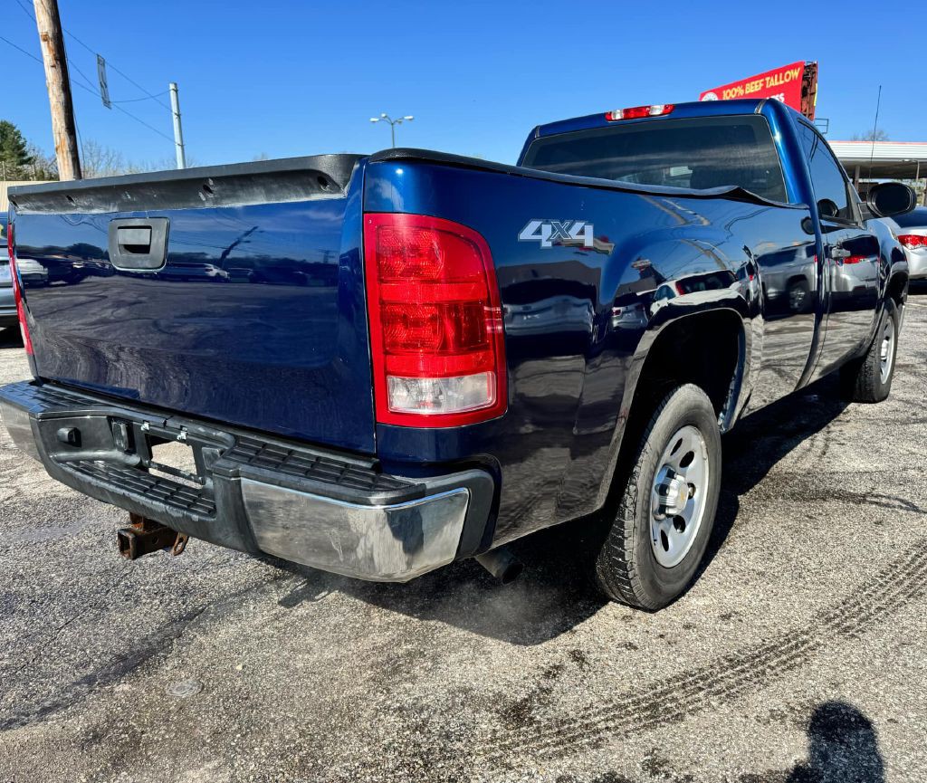 2011 GMC Sierra Image 8