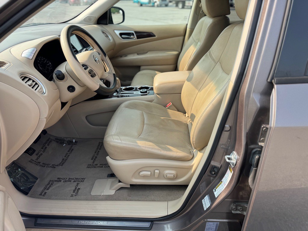 2014 Nissan Pathfinder Image 9