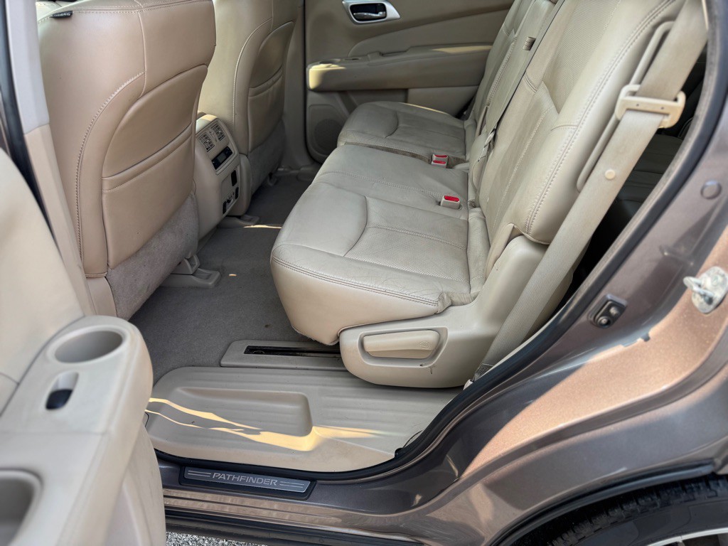 2014 Nissan Pathfinder Image 10