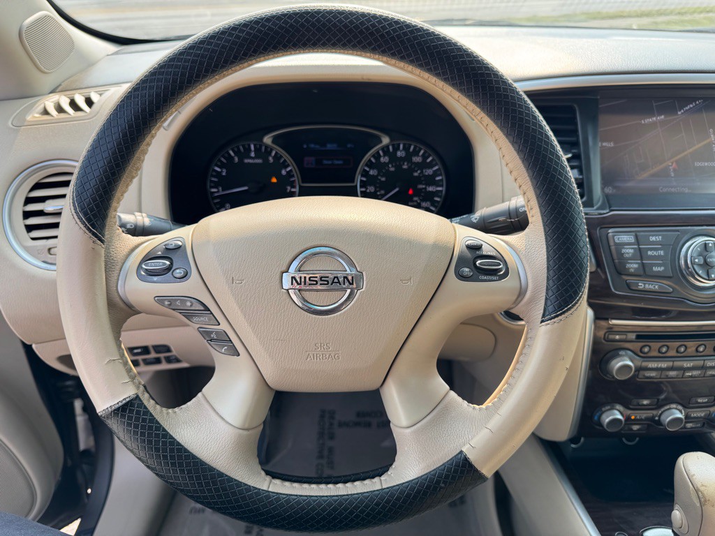 2014 Nissan Pathfinder Image 18
