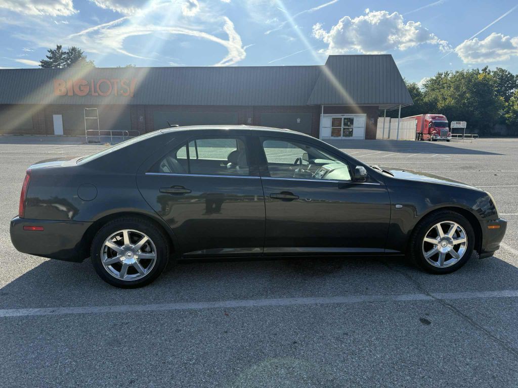 2005 Cadillac STS Image 8