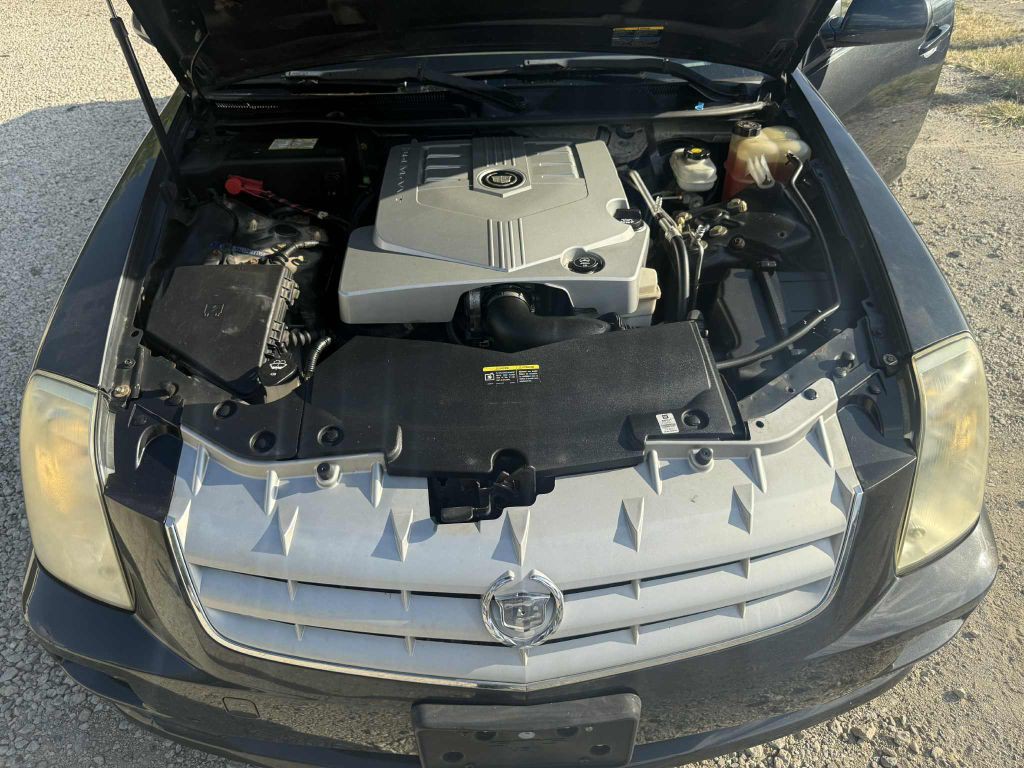 2005 Cadillac STS Image 16