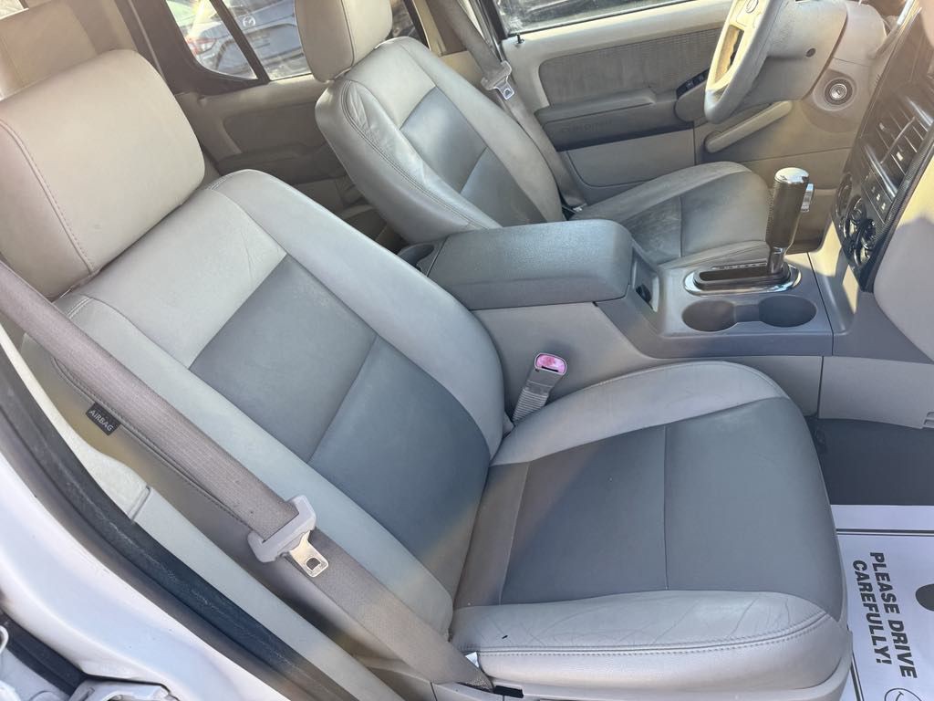 2007 Ford Explorer Image 11