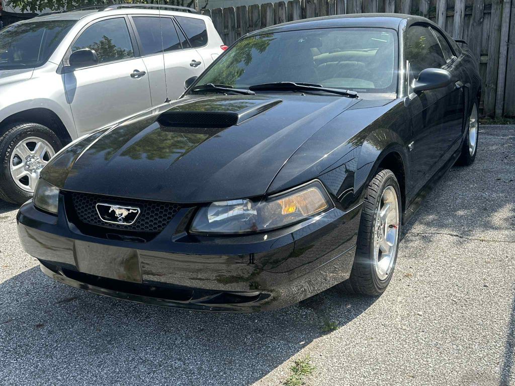 2003 Ford Mustang Image 2
