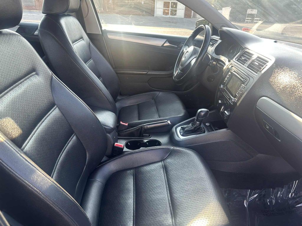 2014 Volkswagen Jetta Image 11