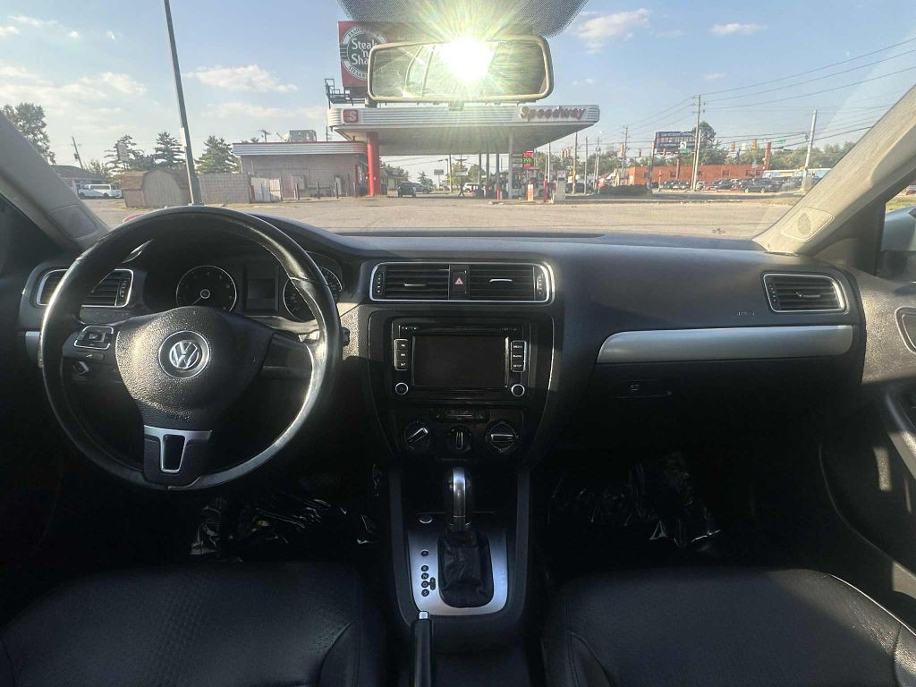 2014 Volkswagen Jetta Image 16
