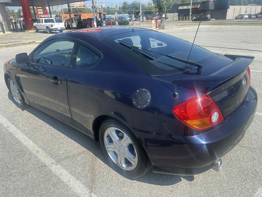 2004 Hyundai Tiburon Image 4