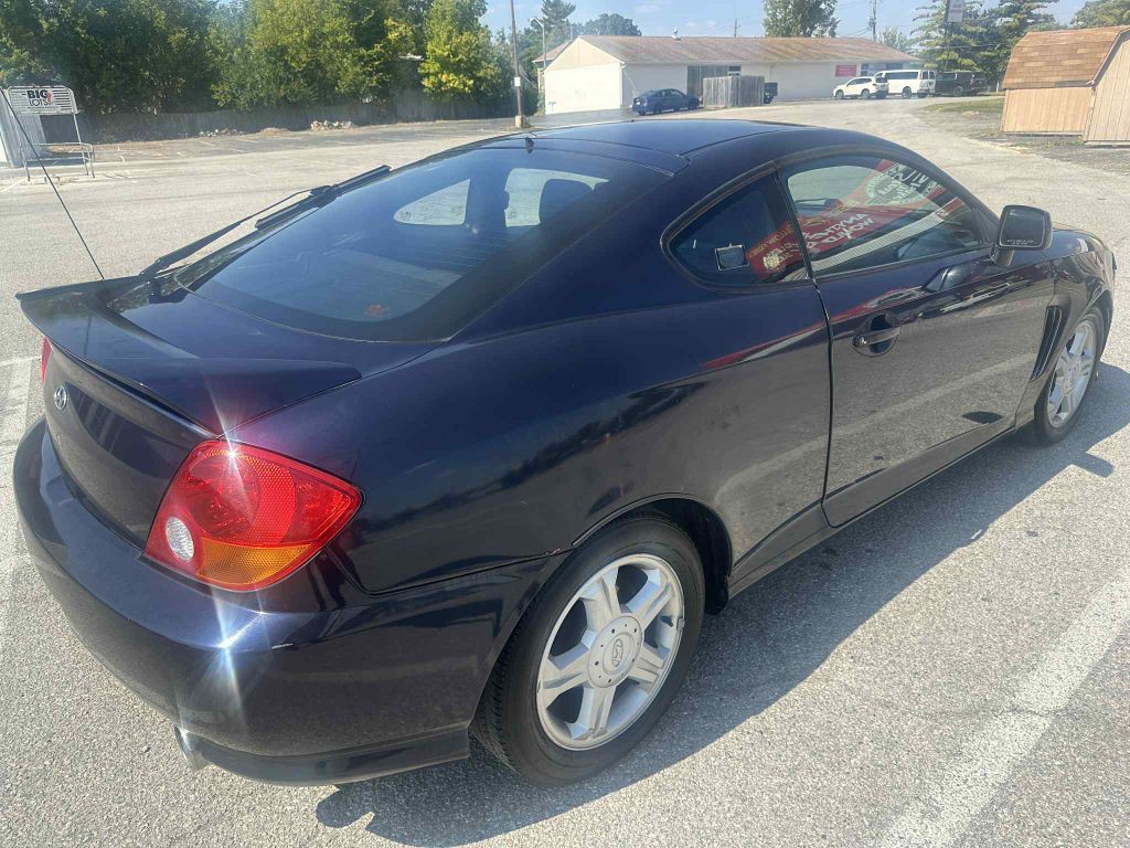 2004 Hyundai Tiburon Image 6