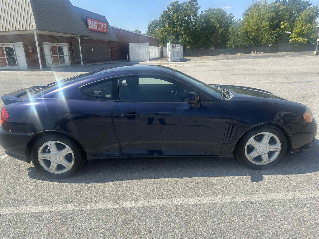 2004 Hyundai Tiburon Image 7