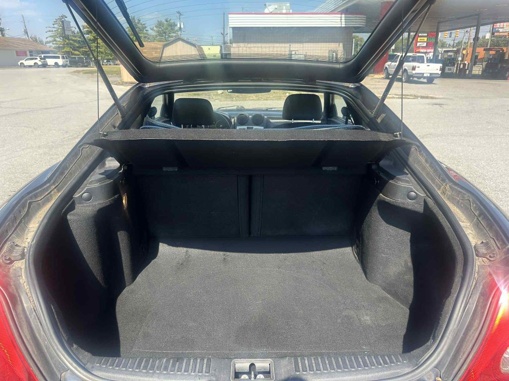 2004 Hyundai Tiburon Image 13