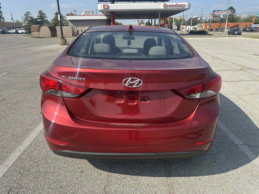 2016 Hyundai Elantra Image 5