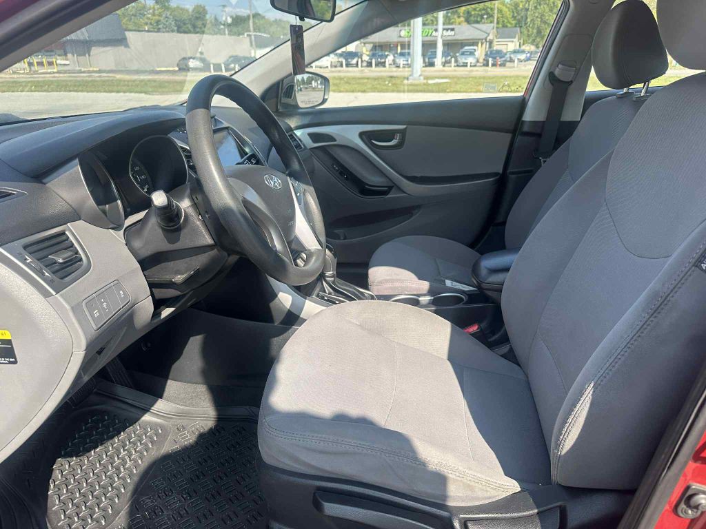 2016 Hyundai Elantra Image 9