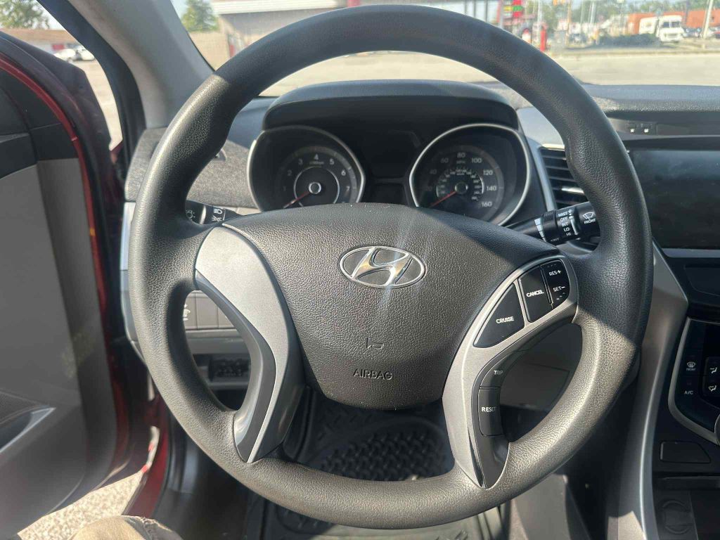 2016 Hyundai Elantra Image 13