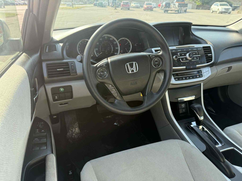 2013 Honda Accord Image 11