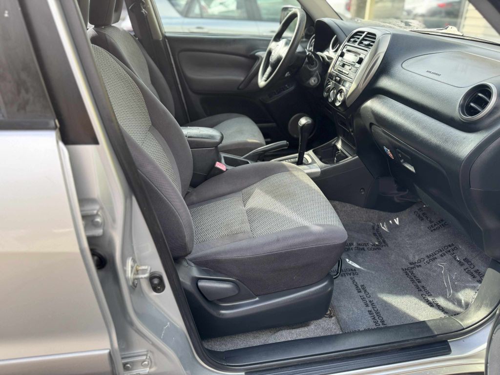 2004 Toyota Rav4 Image 13
