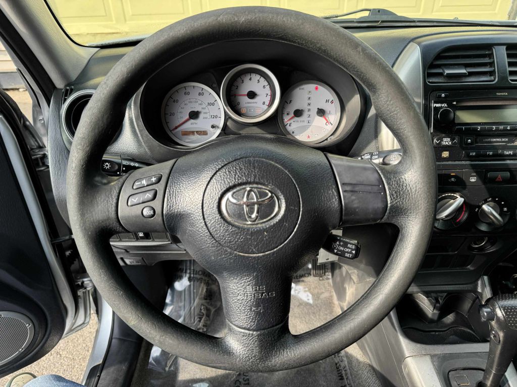 2004 Toyota Rav4 Image 15