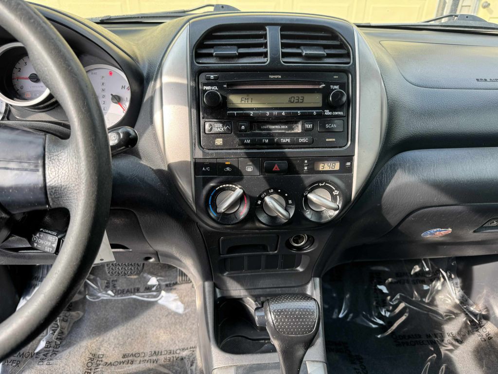 2004 Toyota Rav4 Image 16