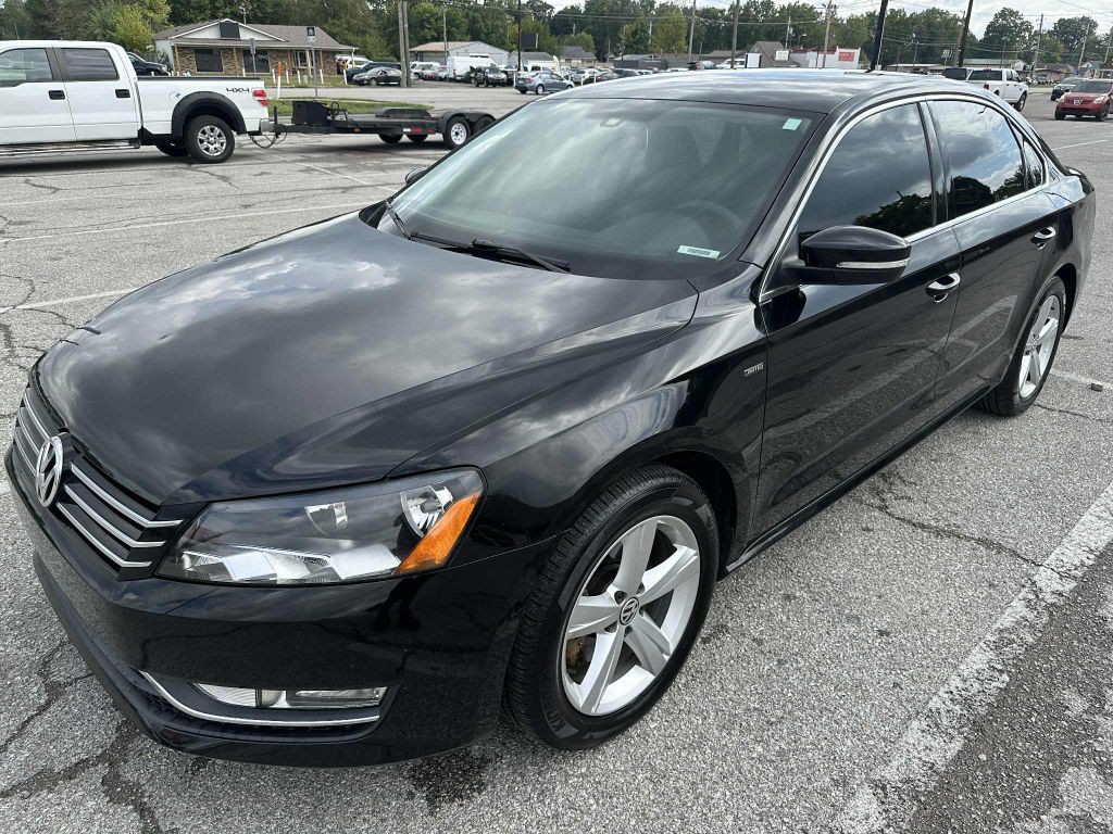 2015 Volkswagen Passat Image 2