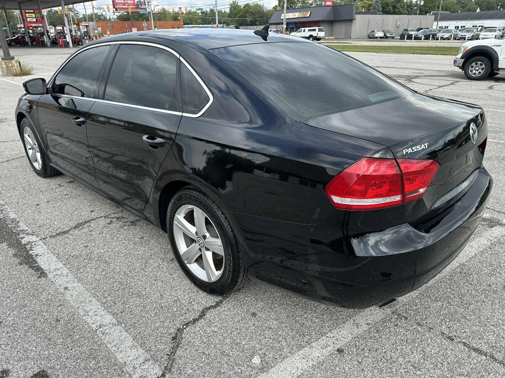 2015 Volkswagen Passat Image 4