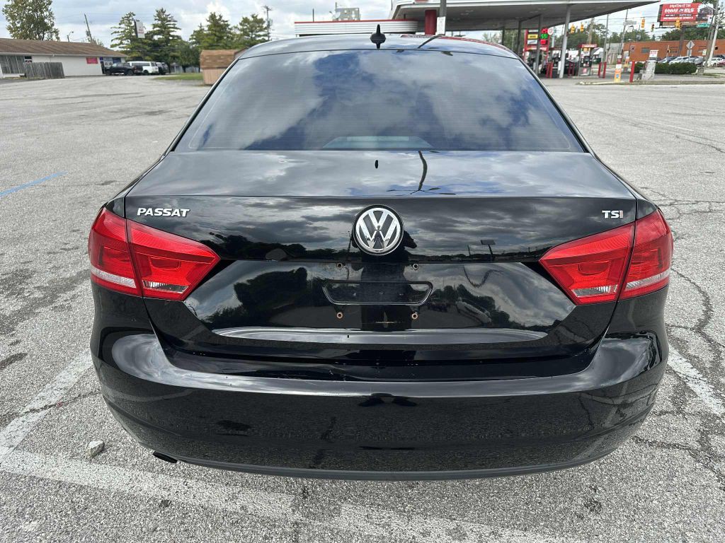 2015 Volkswagen Passat Image 5
