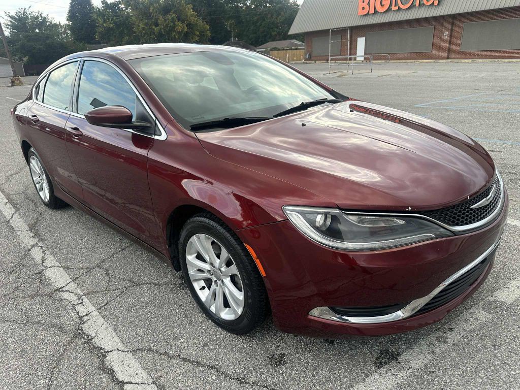 2015 Chrysler 200 Image 9