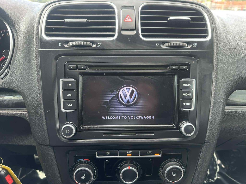 2013 Volkswagen GTI Image 14