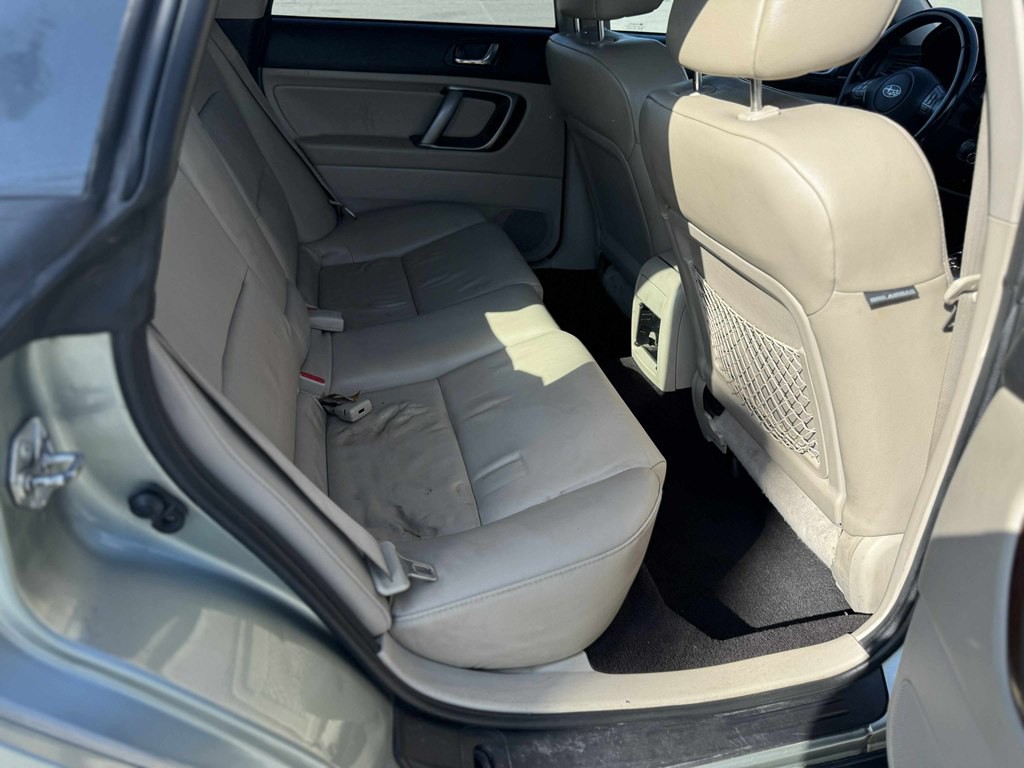 2009 Subaru Outback Image 12