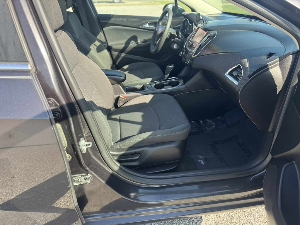 2016 Chevrolet Cruze Image 12