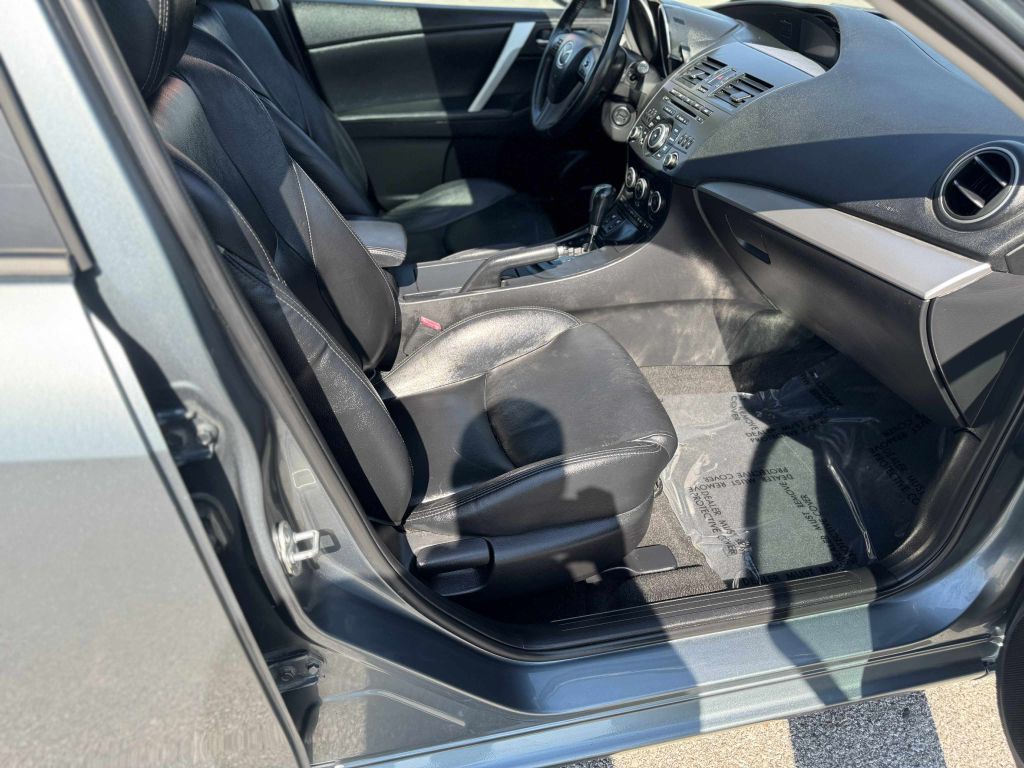 2012 Mazda Mazda3 Image 12