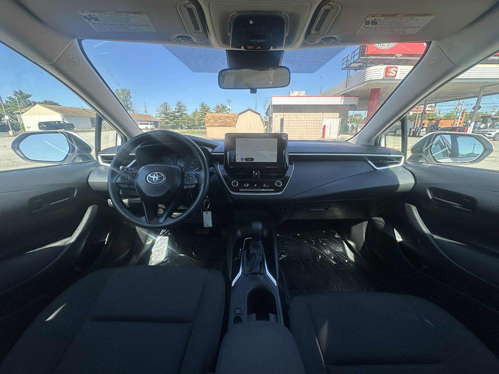 2025 Toyota Corolla Image 15