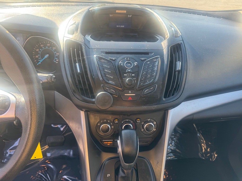 2015 Ford Escape Image 16