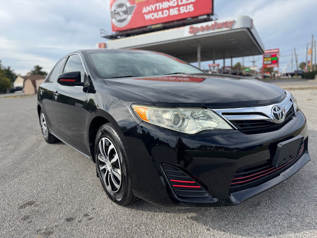 2012 Toyota Camry Image 3