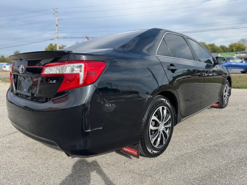 2012 Toyota Camry Image 8