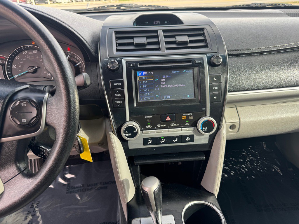 2012 Toyota Camry Image 15